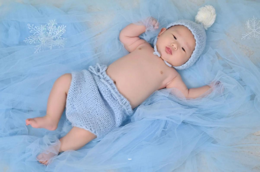 枣阳宝宝吐奶黄色